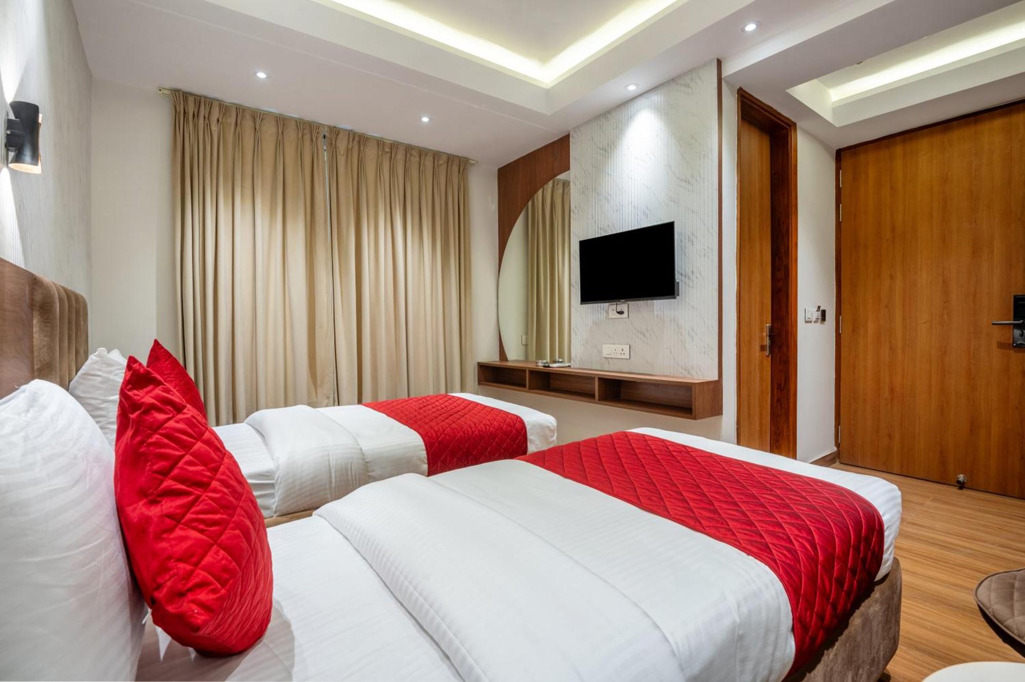 Hotel Avaas - Faiz Road Karol Bagh เดลี ภายนอก รูปภาพ
