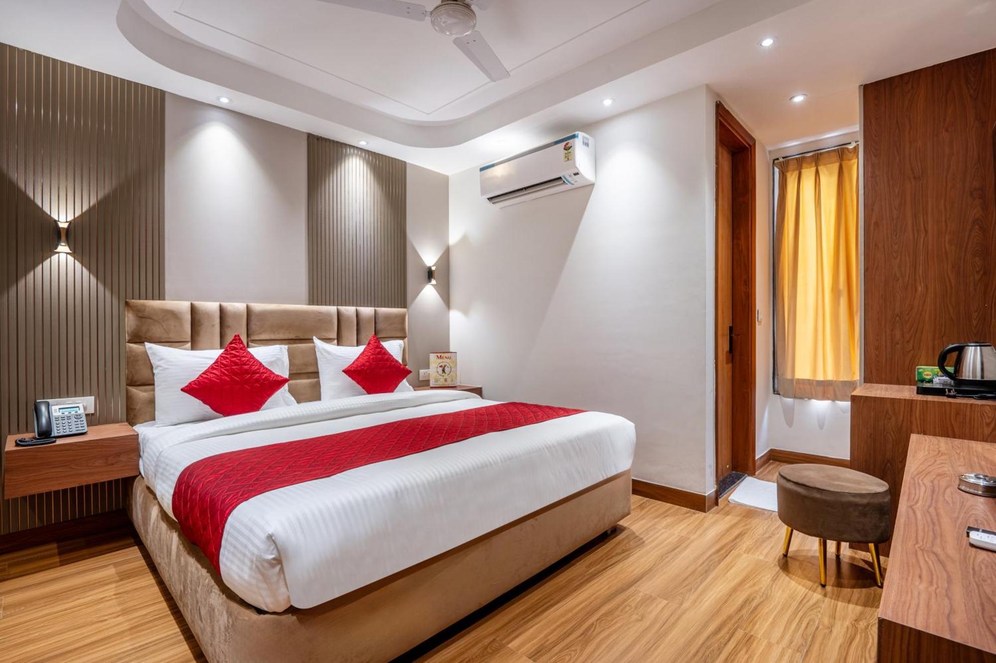 Hotel Avaas - Faiz Road Karol Bagh เดลี ภายนอก รูปภาพ