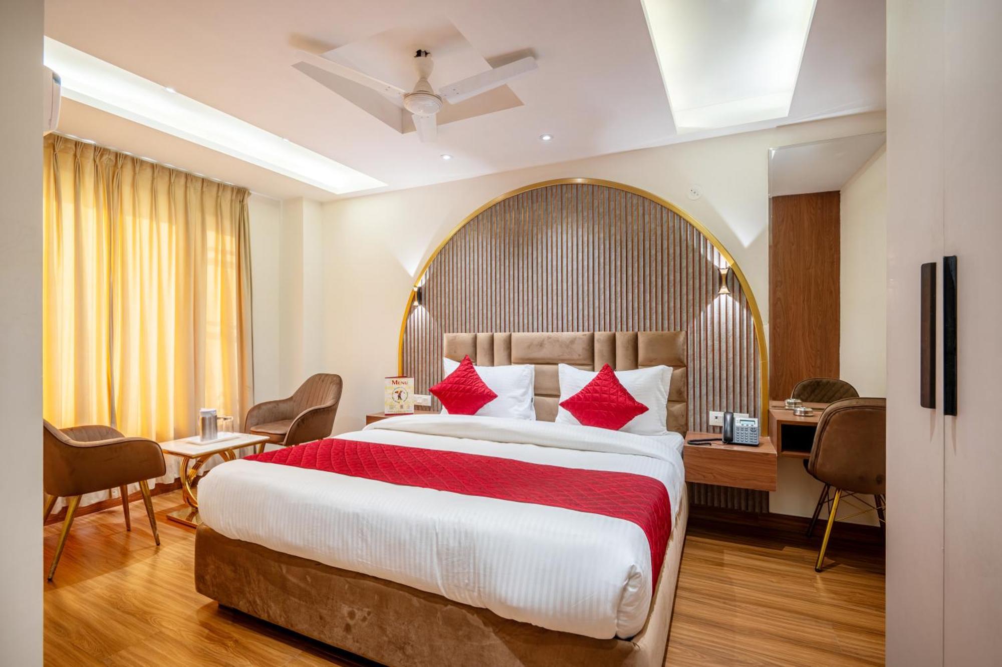 Hotel Avaas - Faiz Road Karol Bagh เดลี ภายนอก รูปภาพ