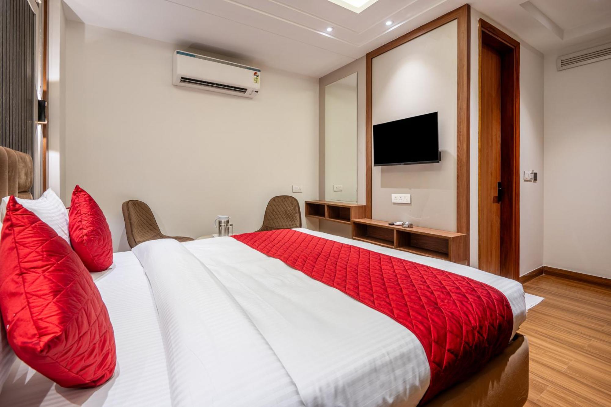 Hotel Avaas - Faiz Road Karol Bagh เดลี ภายนอก รูปภาพ