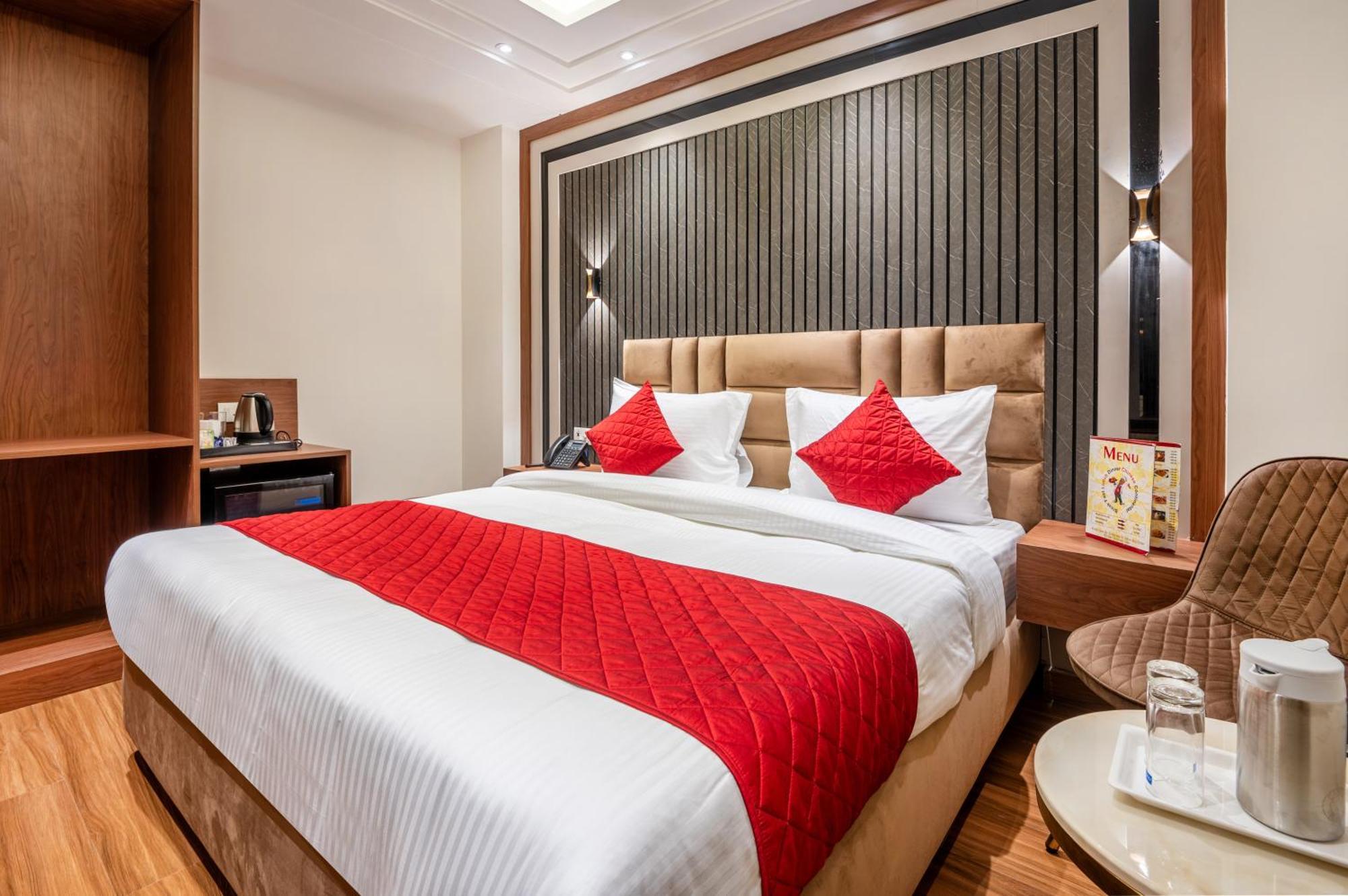 Hotel Avaas - Faiz Road Karol Bagh เดลี ภายนอก รูปภาพ