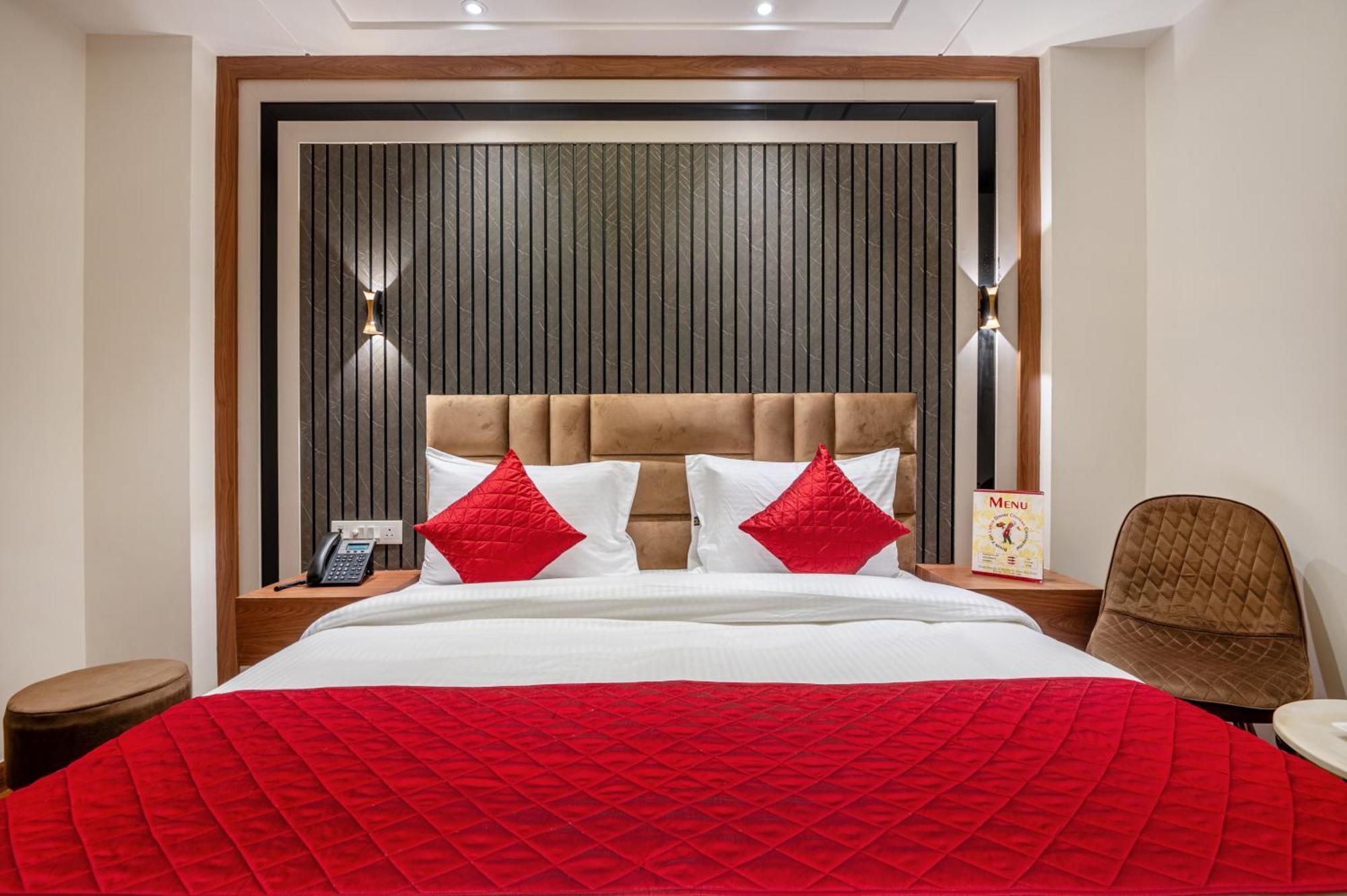 Hotel Avaas - Faiz Road Karol Bagh เดลี ภายนอก รูปภาพ